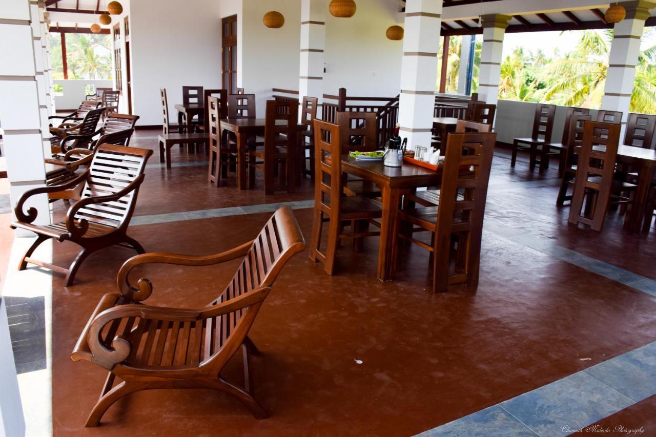 Tenasi Beach Resort Ahangama Exterior foto