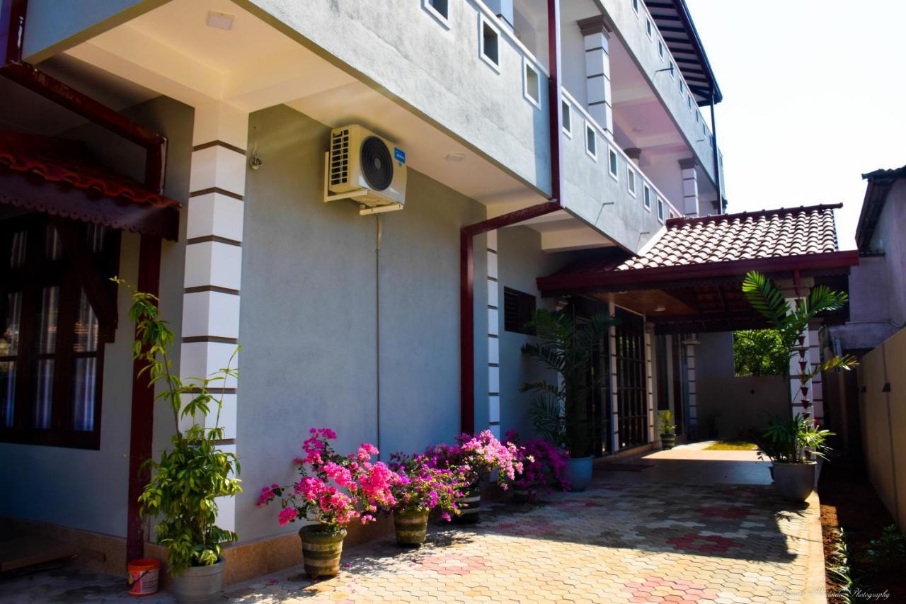 Tenasi Beach Resort Ahangama Exterior foto